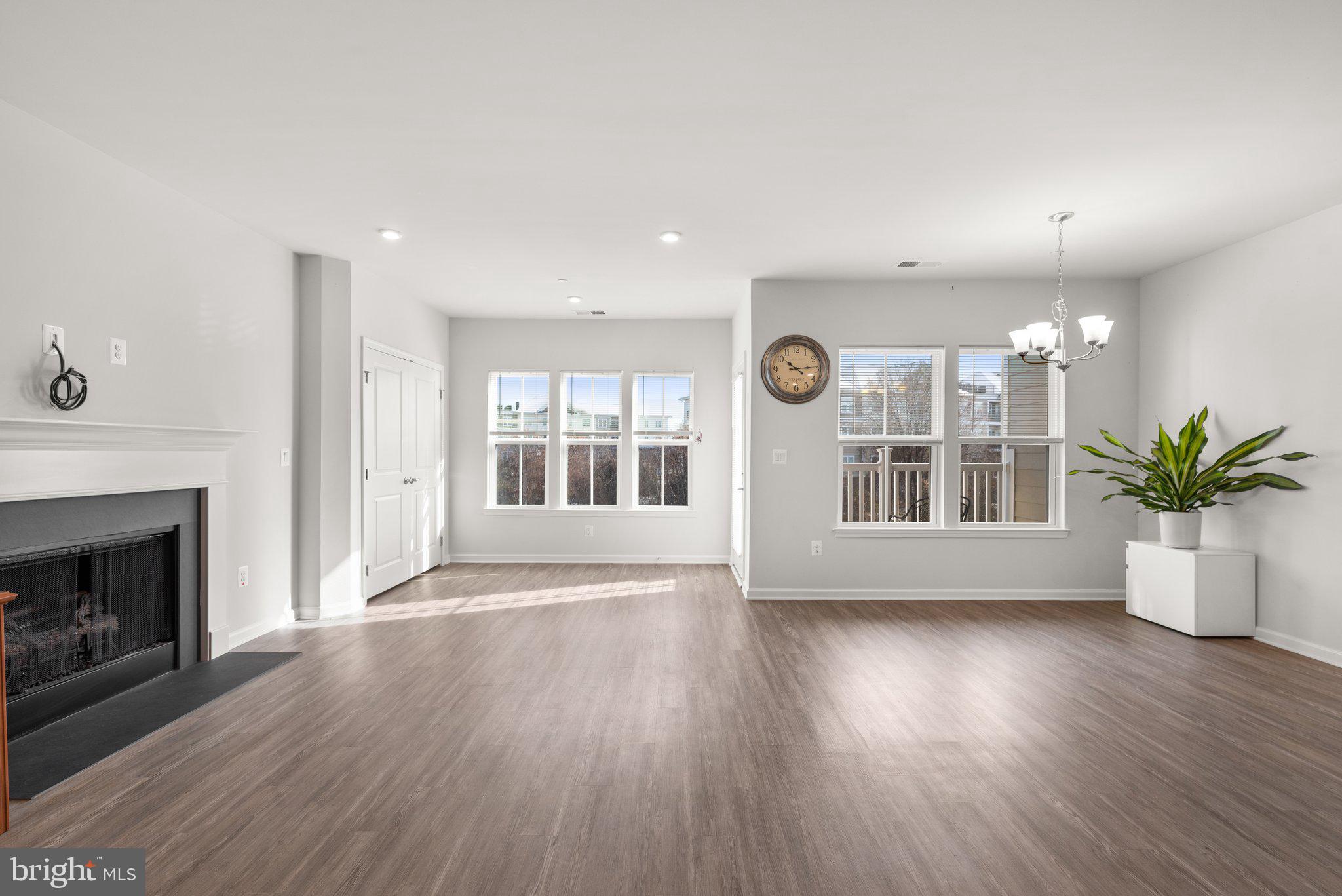 ELLICOTTS RETREAT - Residential