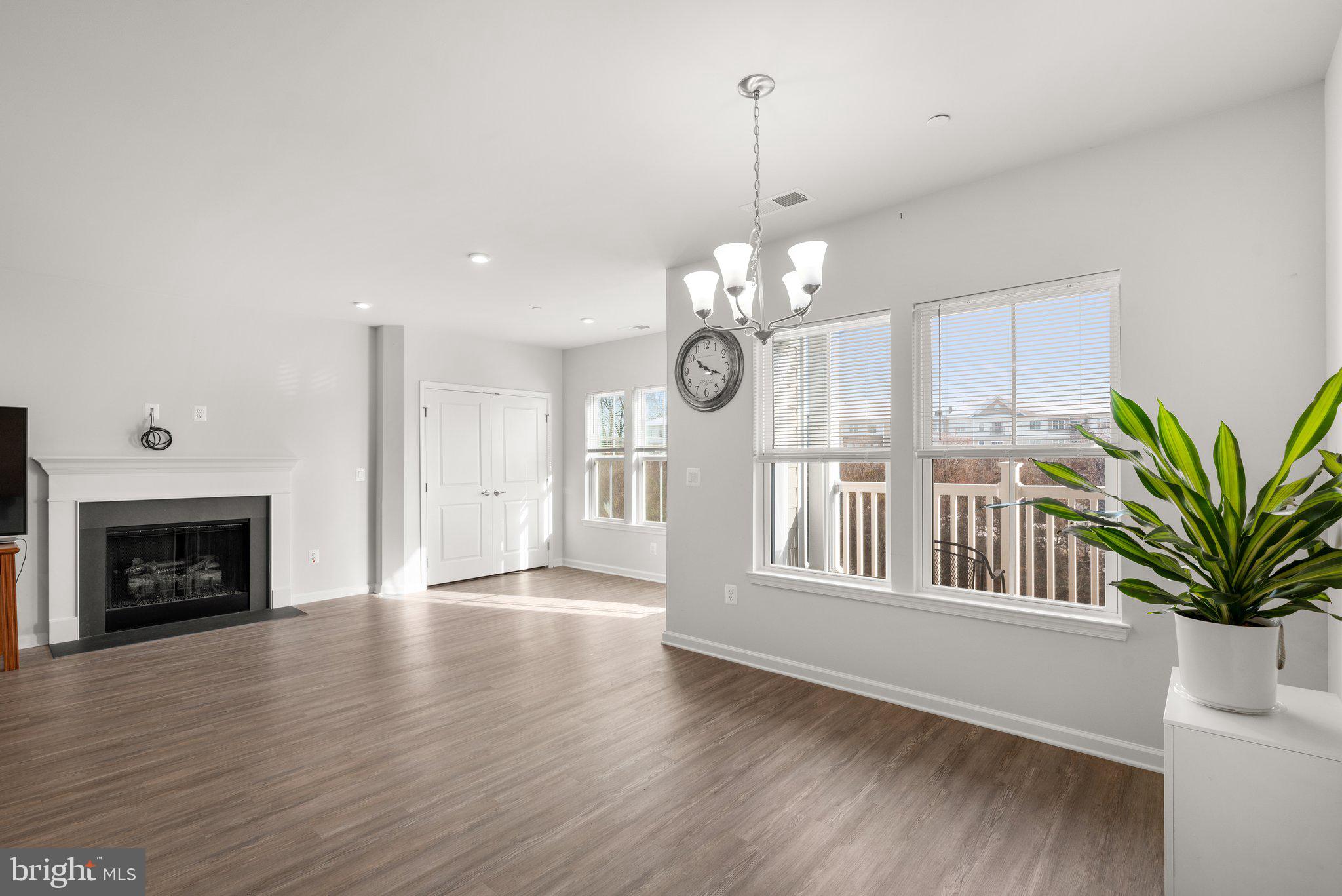 ELLICOTTS RETREAT - Residential