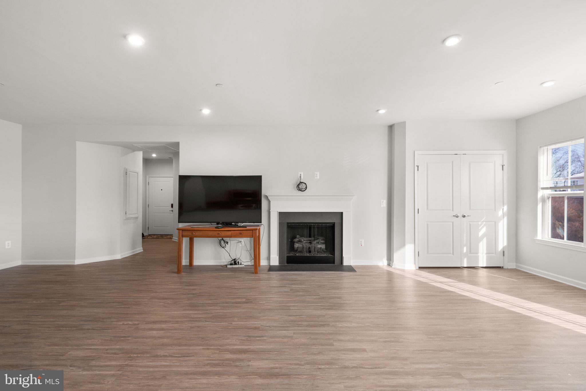 ELLICOTTS RETREAT - Residential