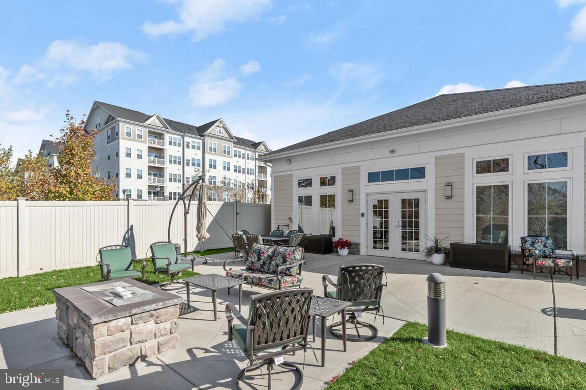 ELLICOTTS RETREAT - Residential