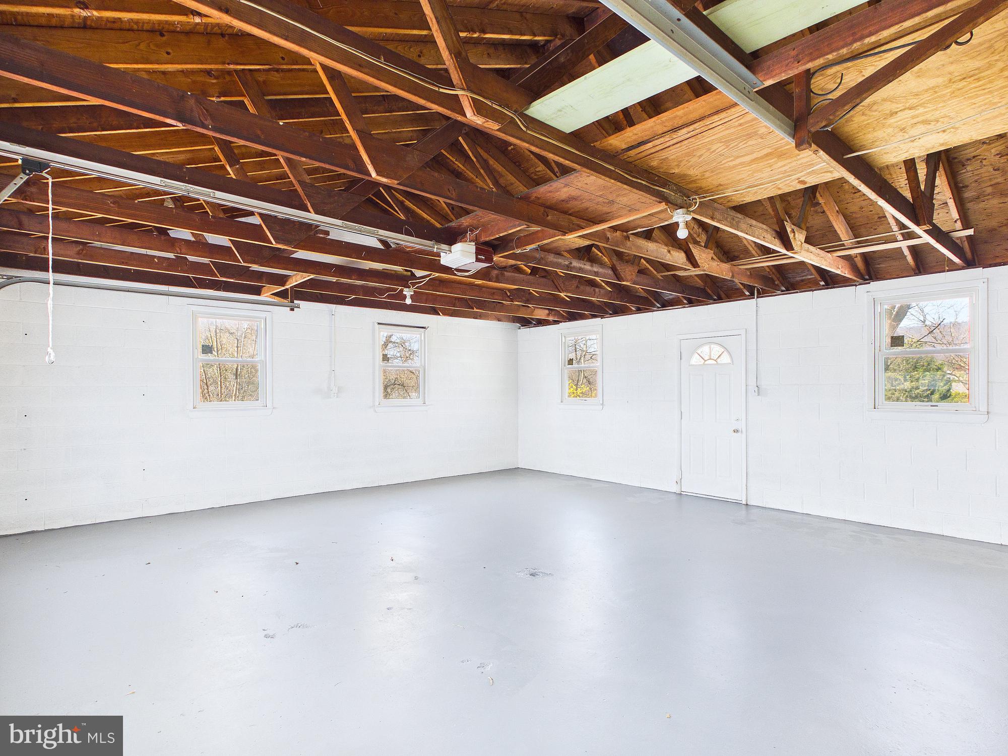 LINGLESTOWN - Residential