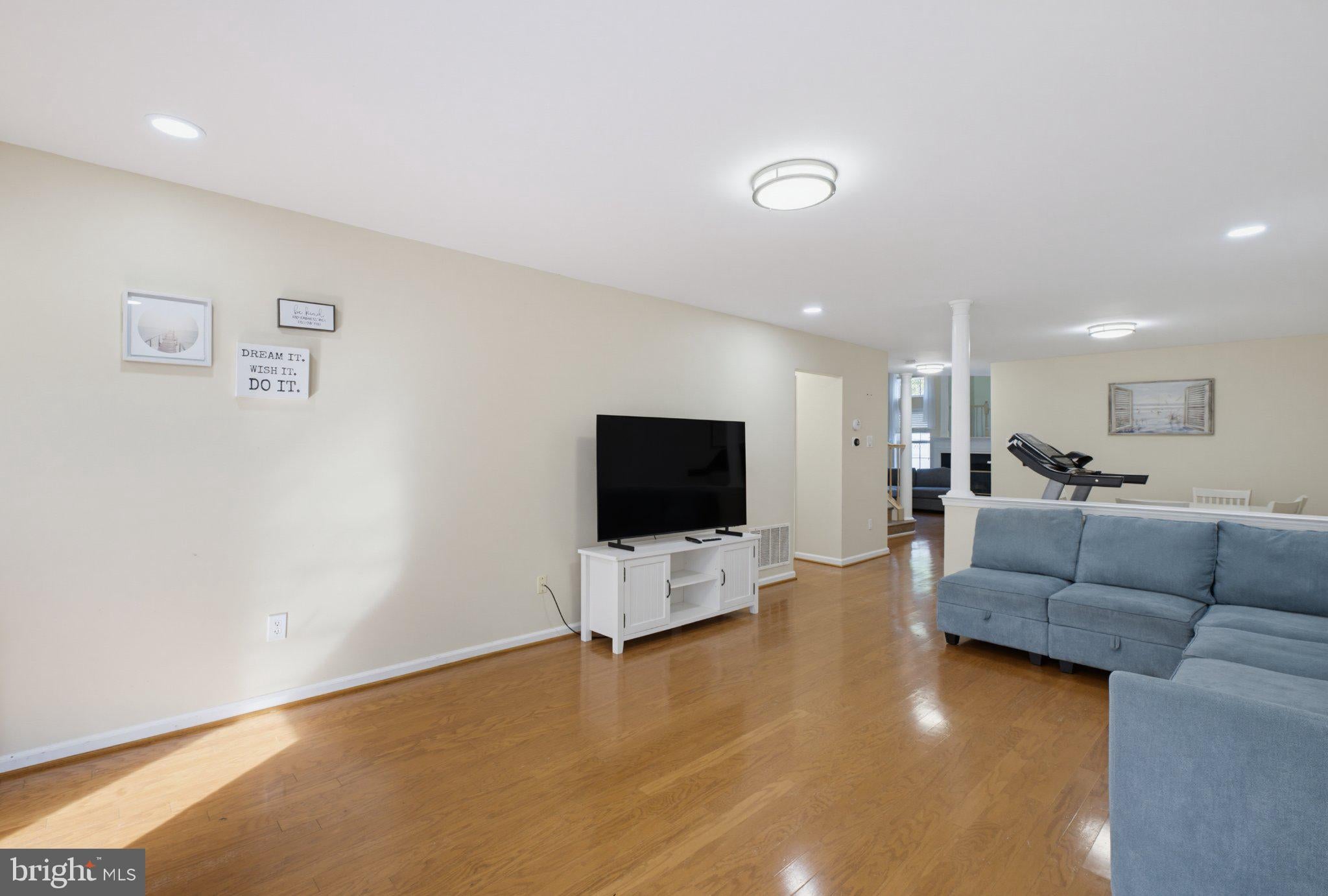 302 AQUEDUCT DRIVE