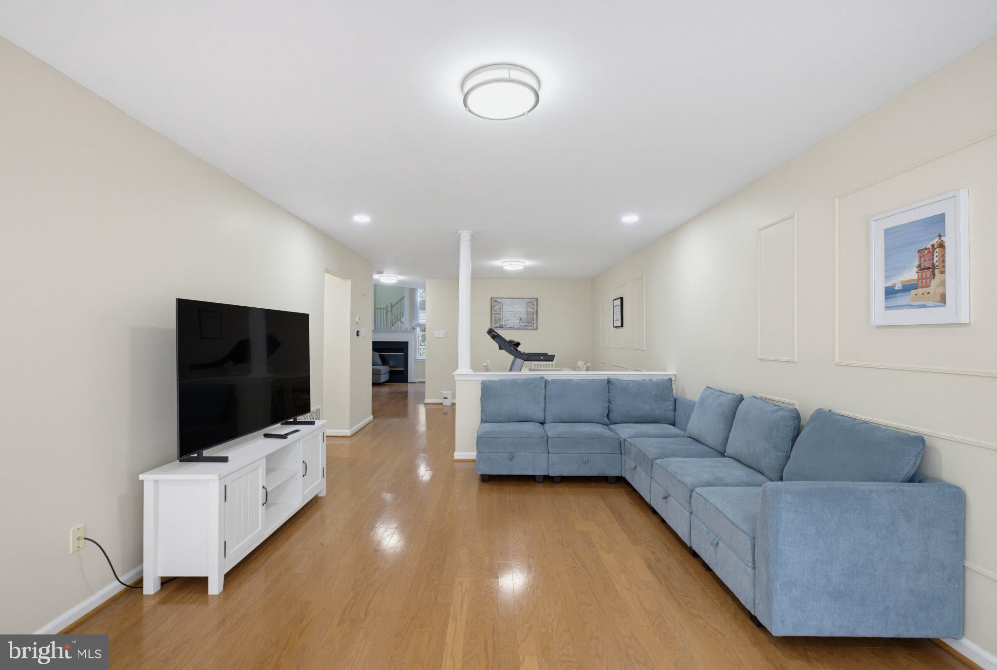 302 AQUEDUCT DRIVE
