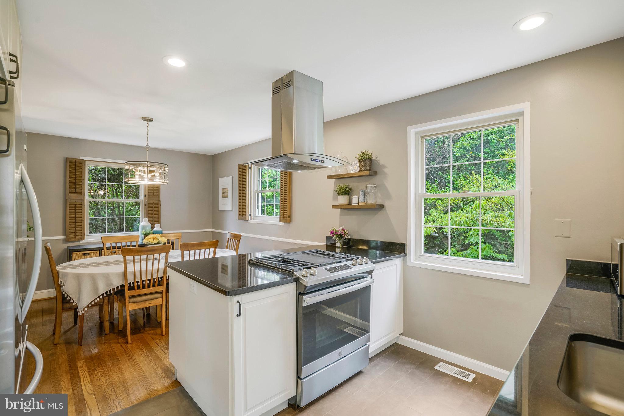 ARLINGTON FOREST - Residential