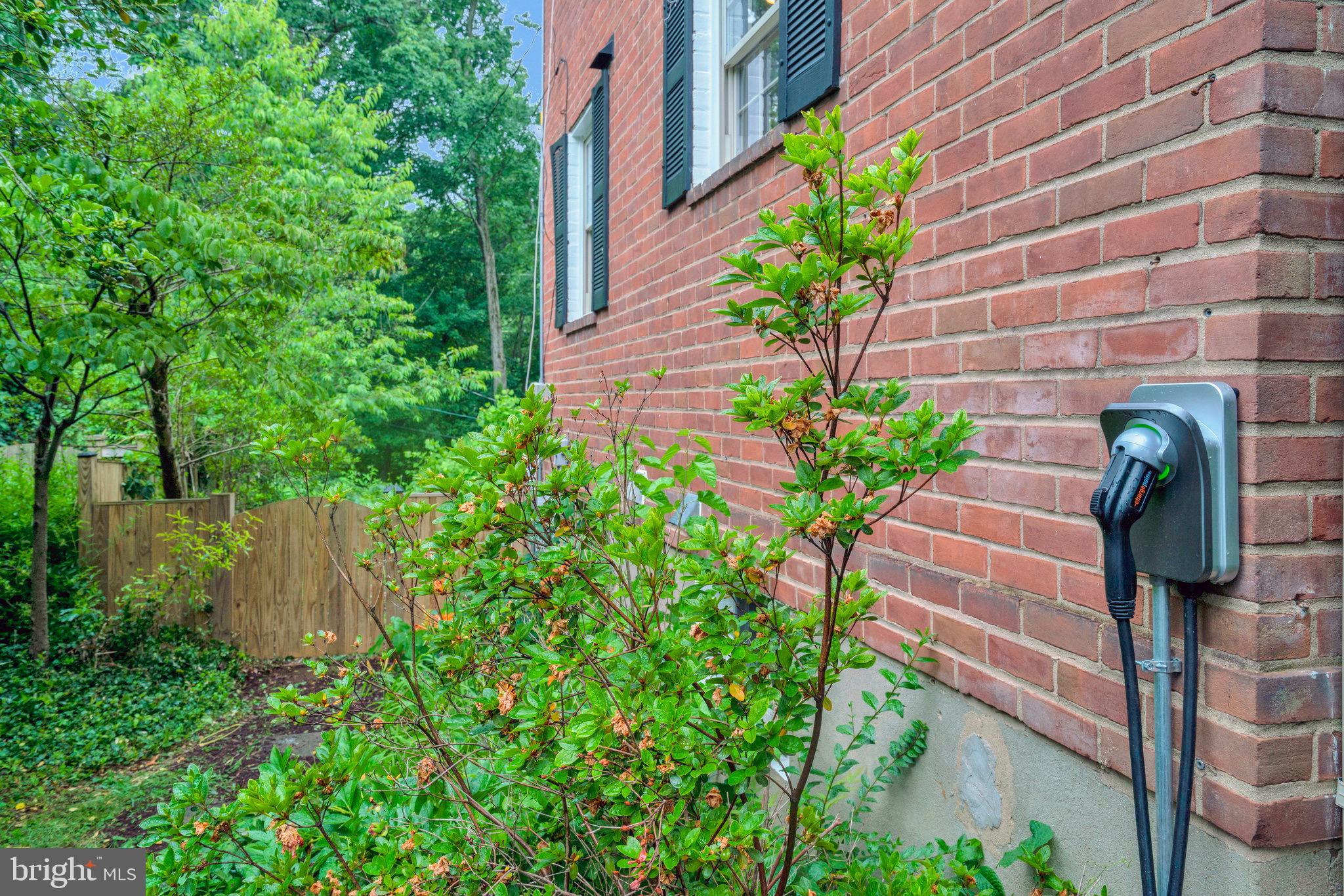 ARLINGTON FOREST - Residential