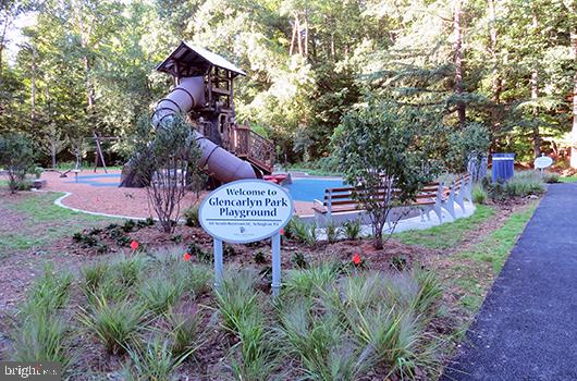 ARLINGTON FOREST - Residential