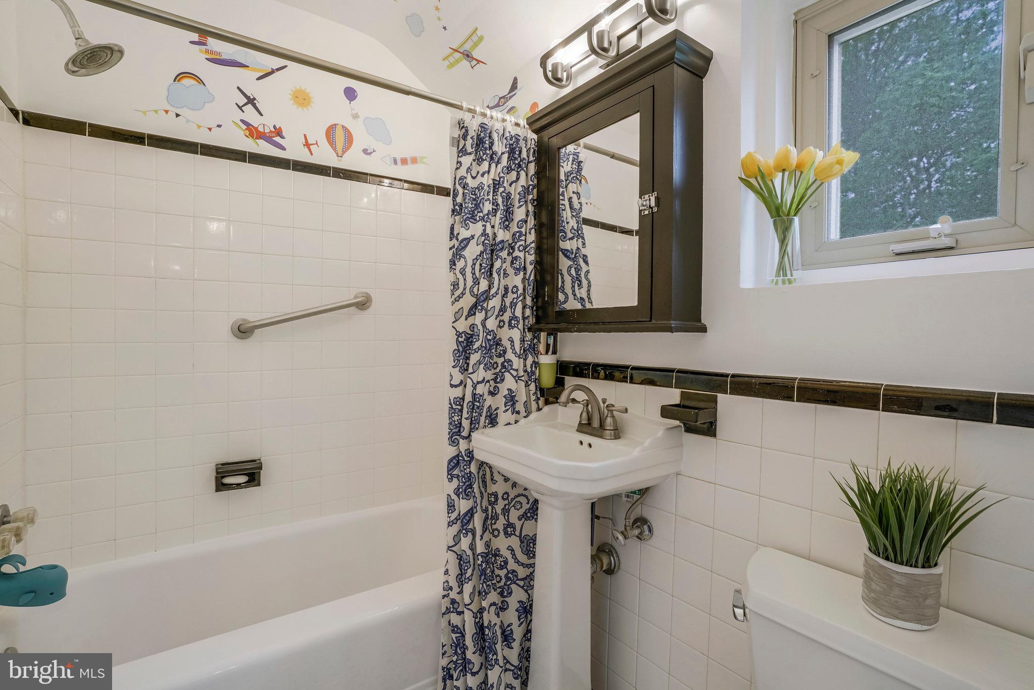 ARLINGTON FOREST - Residential