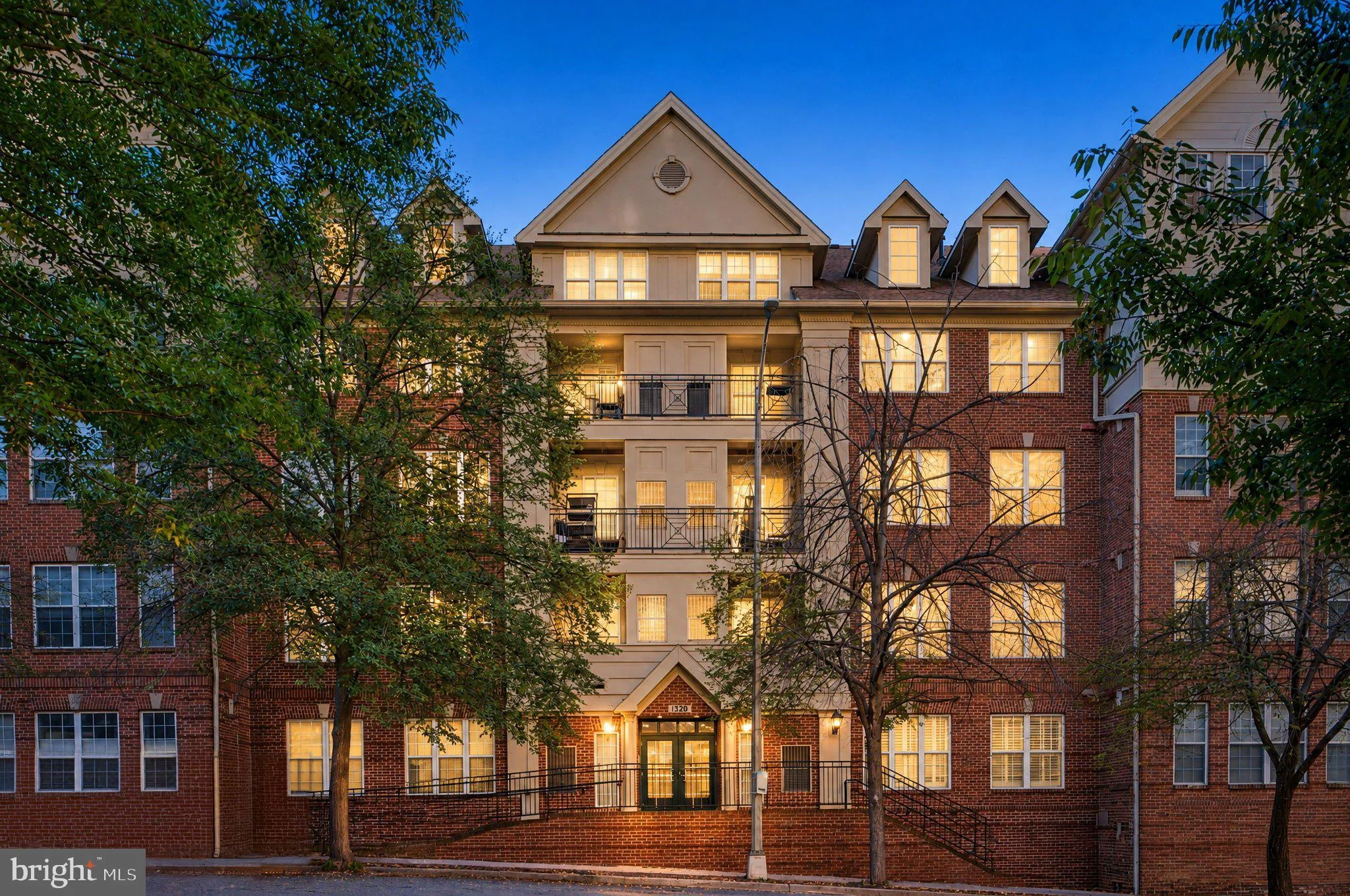 1320 N Wayne Street Unit 404