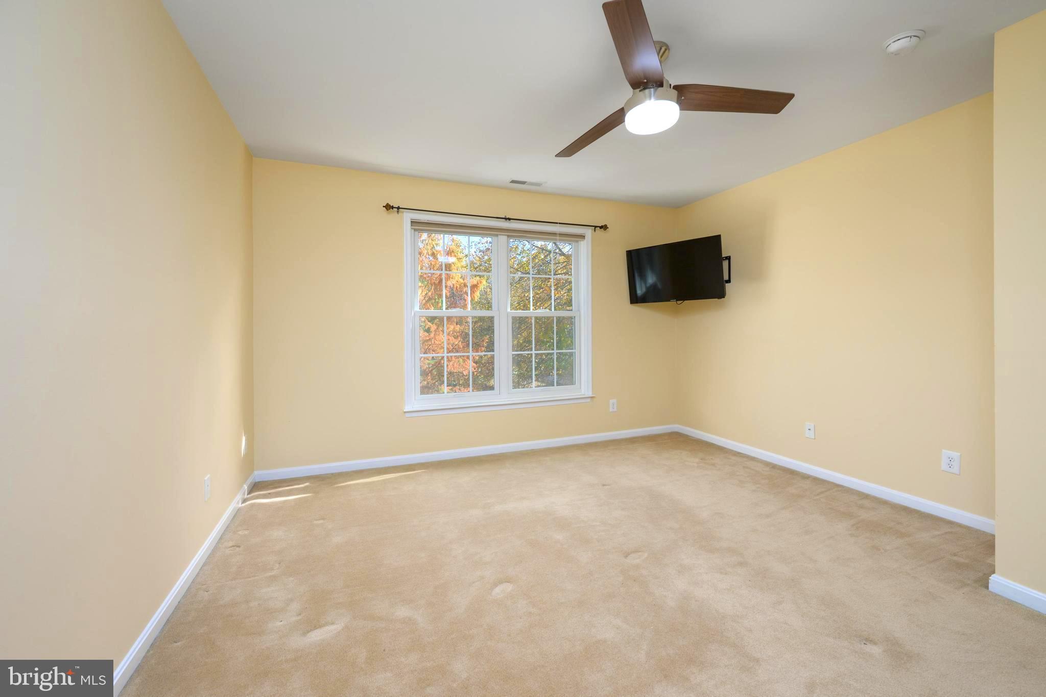 CRANBERRY LAKES - Residential