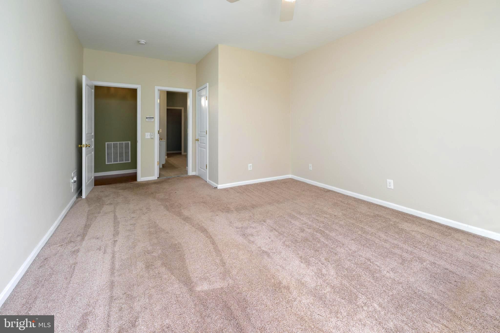 CRANBERRY LAKES - Residential