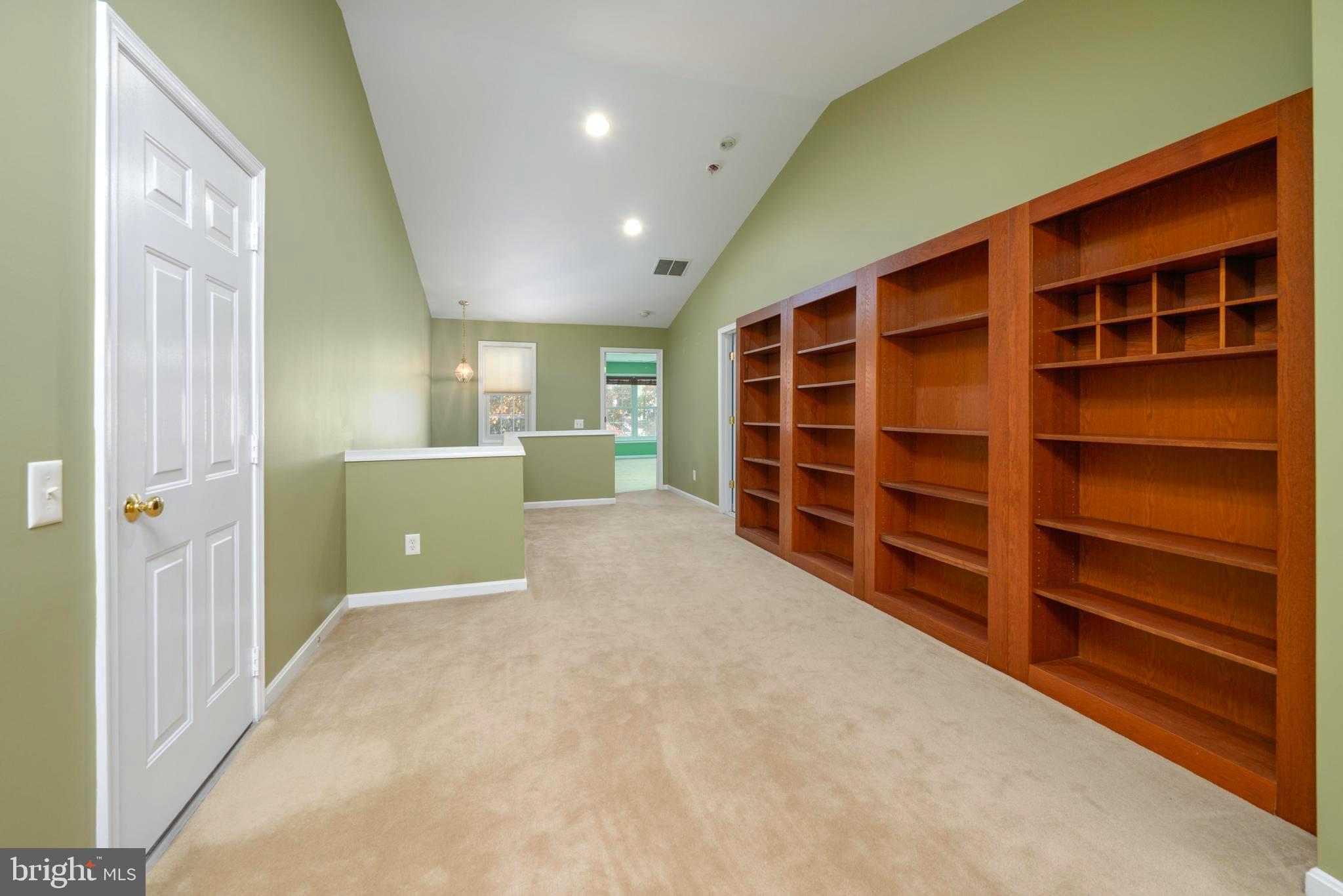 CRANBERRY LAKES - Residential