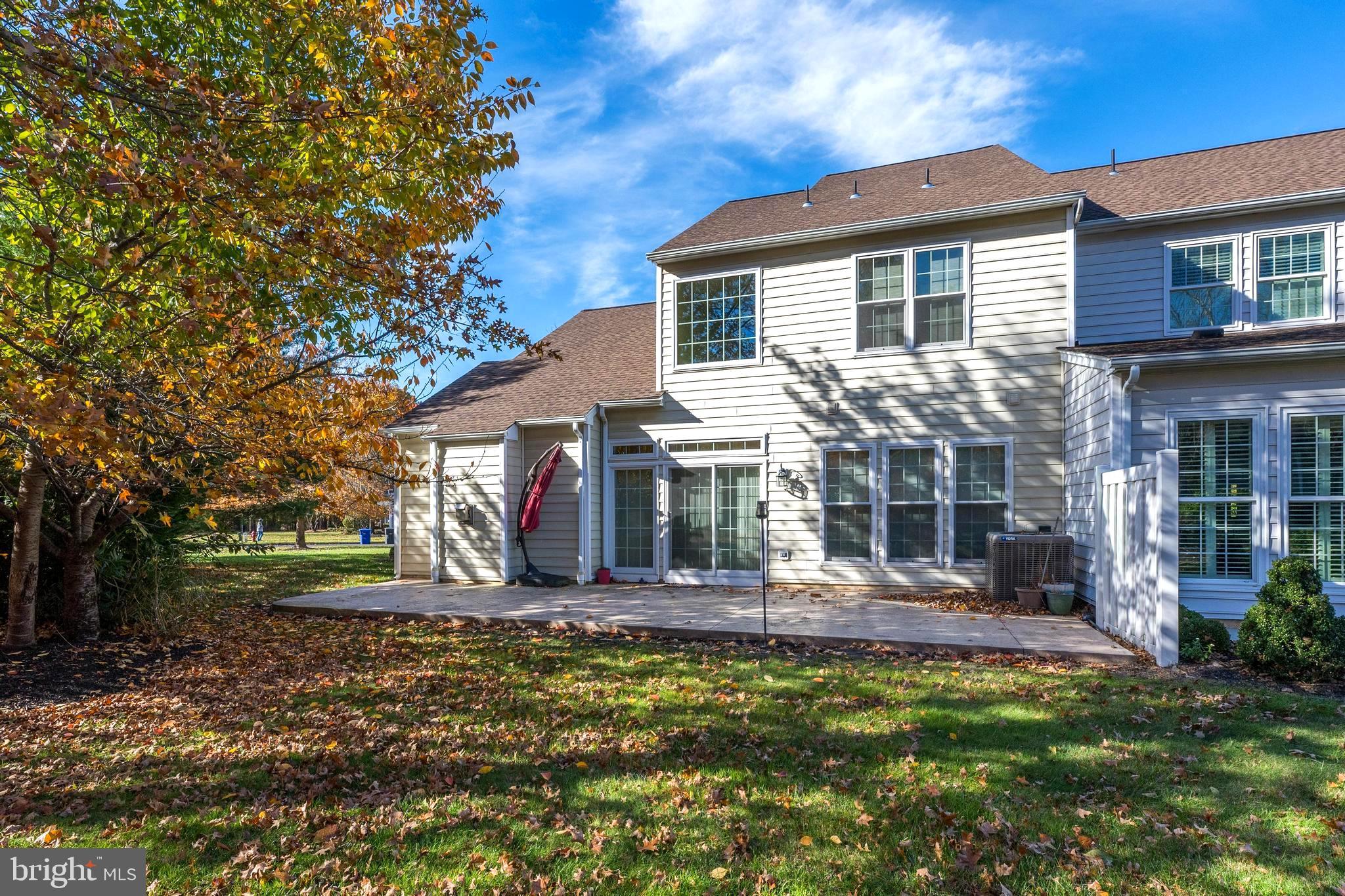 CRANBERRY LAKES - Residential