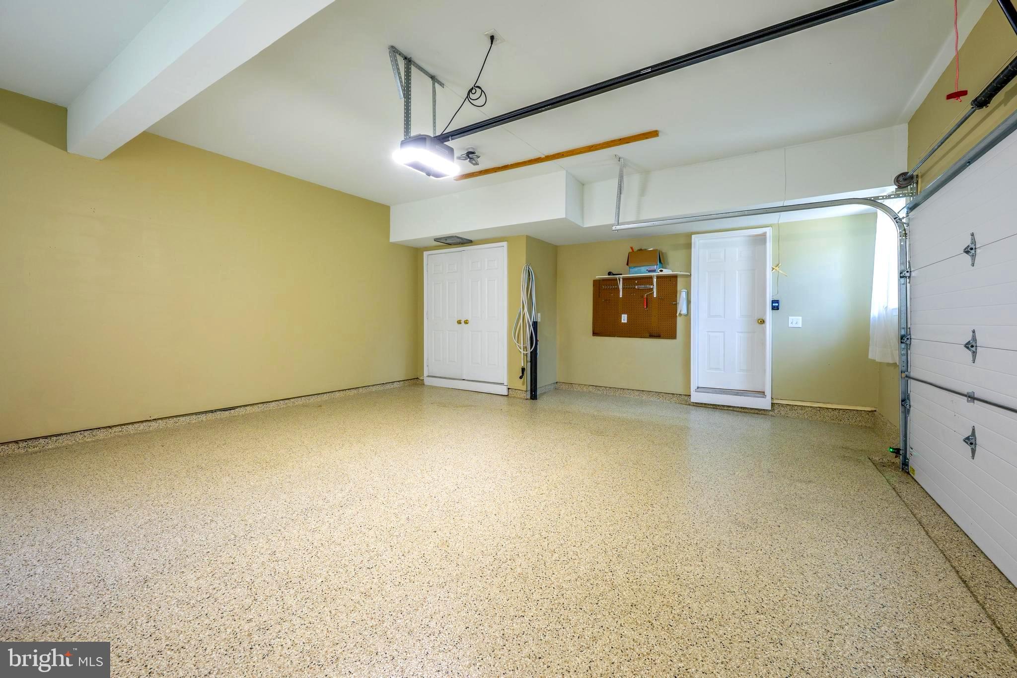 CRANBERRY LAKES - Residential