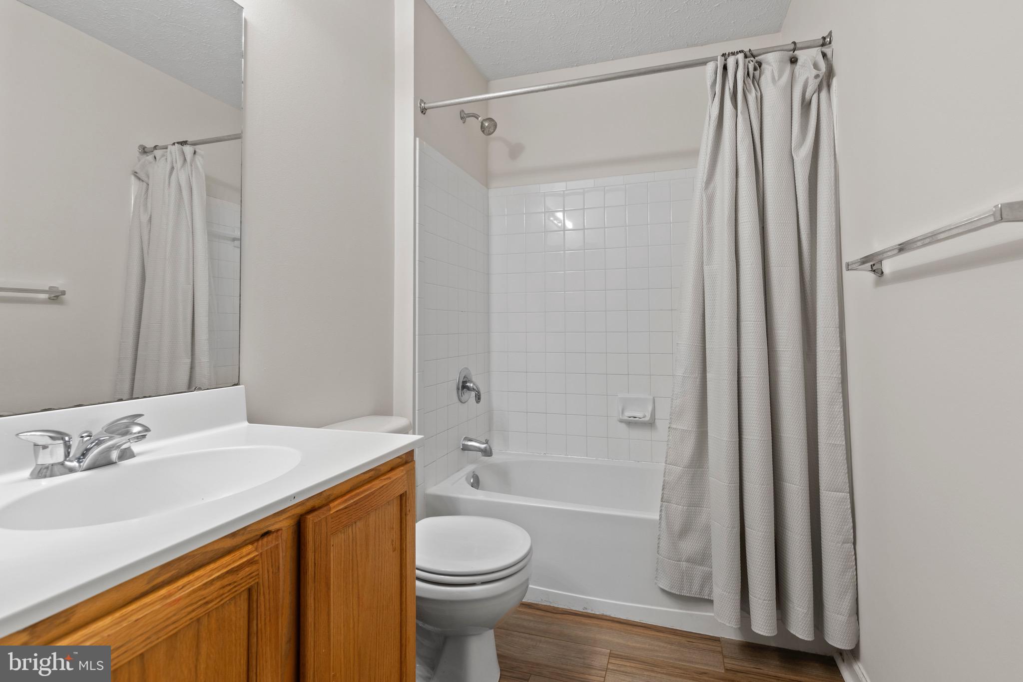 FOREST OAKS - Residential