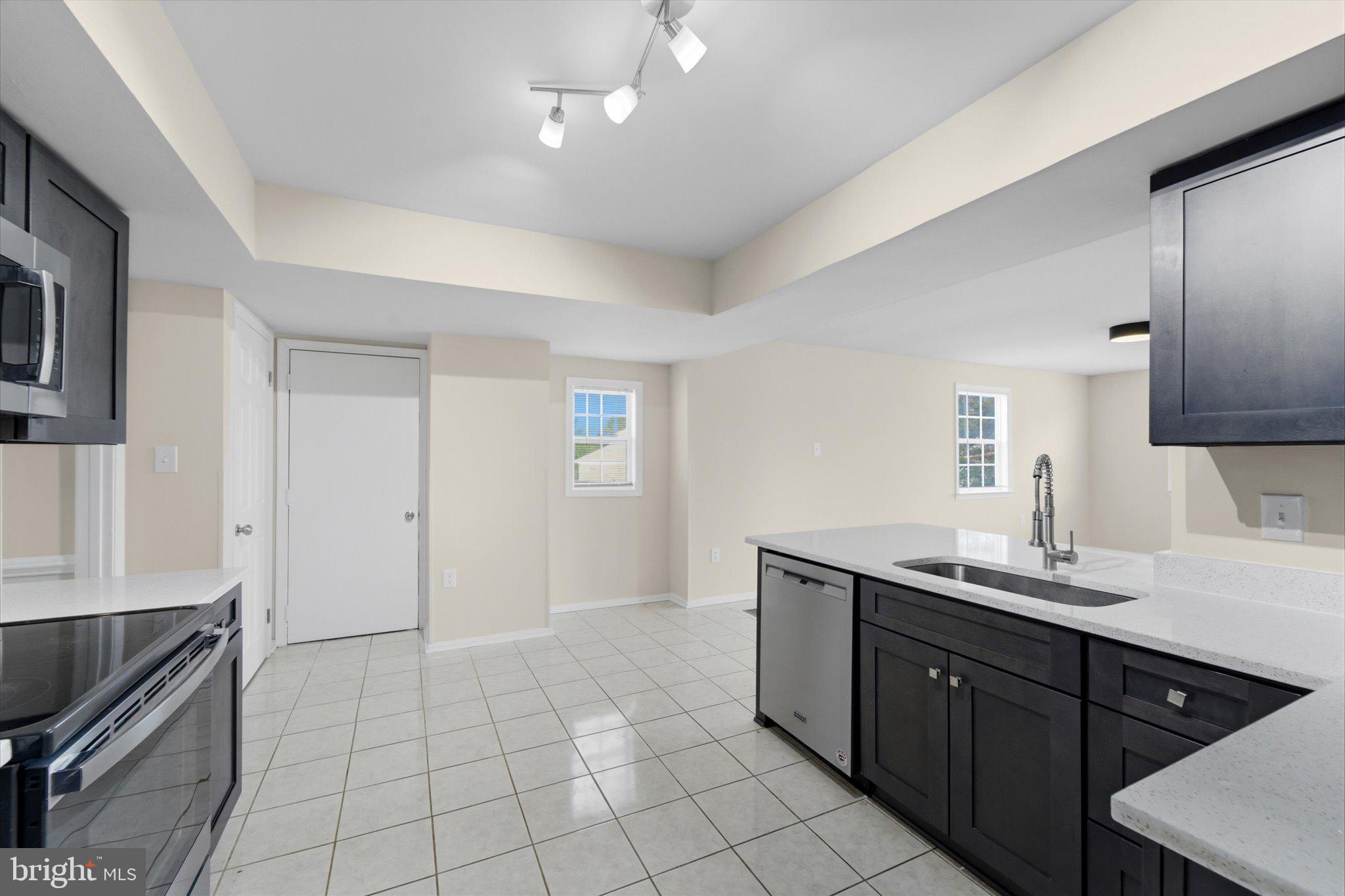 FAIR OAKS FARMS - Residential