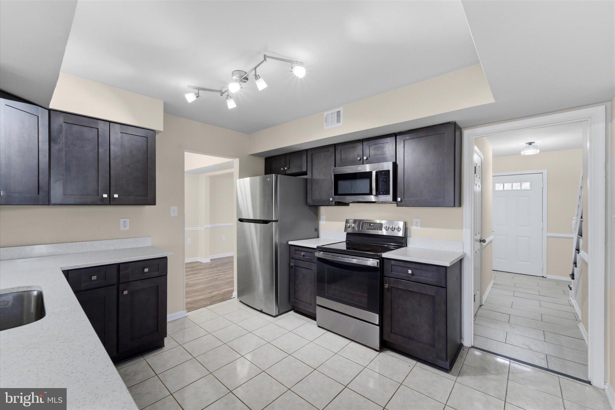 FAIR OAKS FARMS - Residential