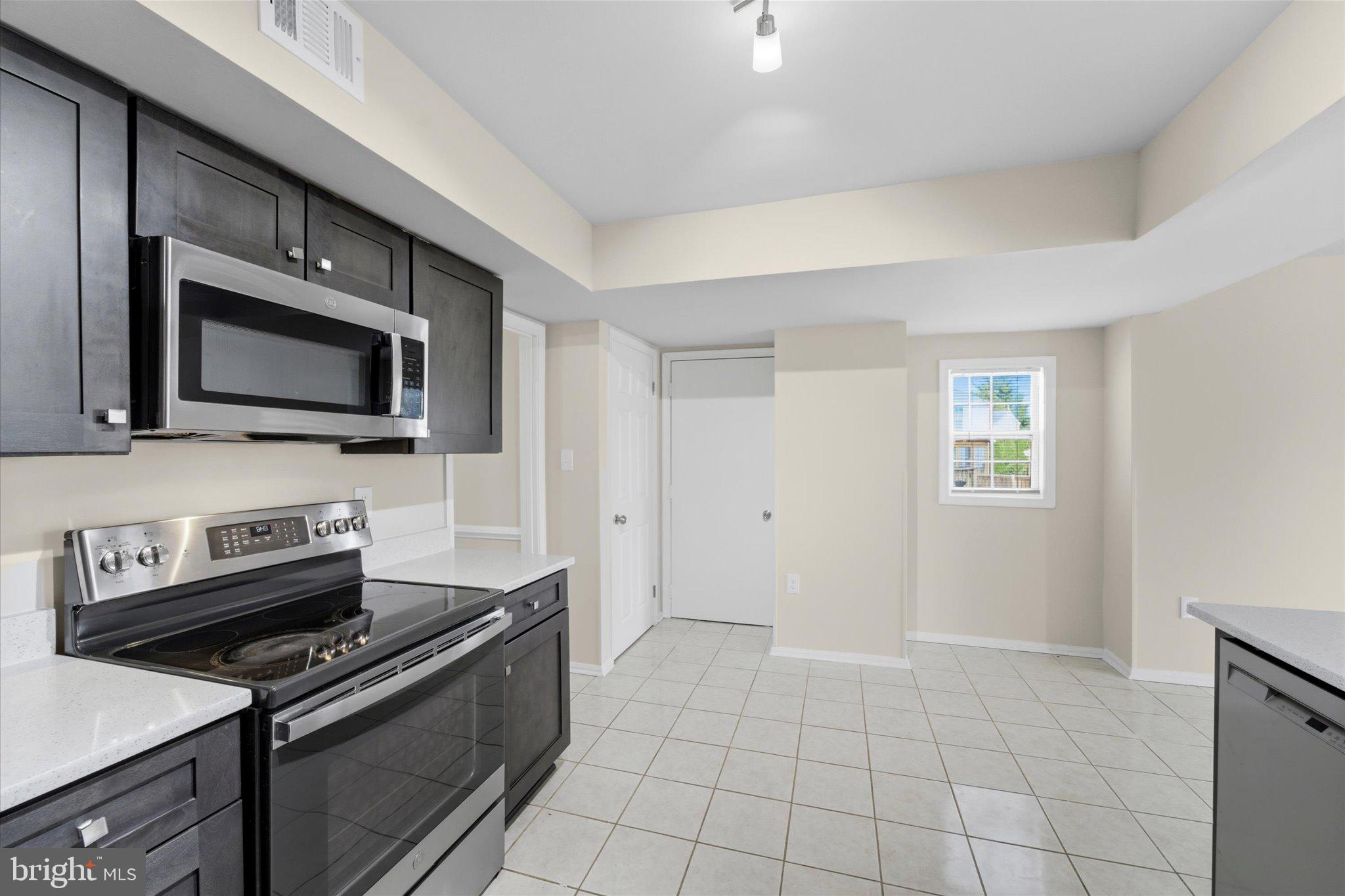 FAIR OAKS FARMS - Residential