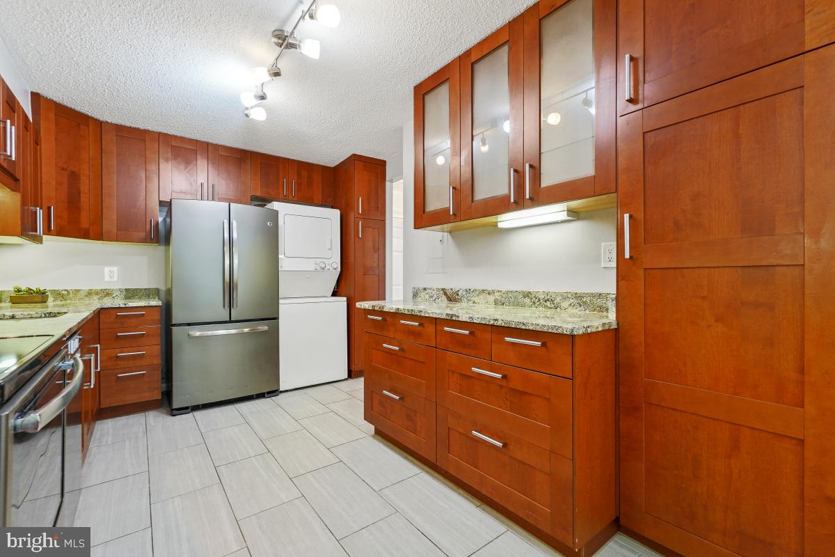 MONTEBELLO - Residential Lease