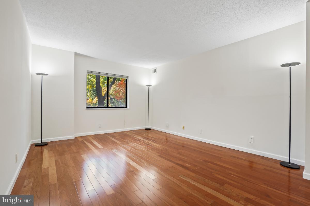 MONTEBELLO - Residential Lease