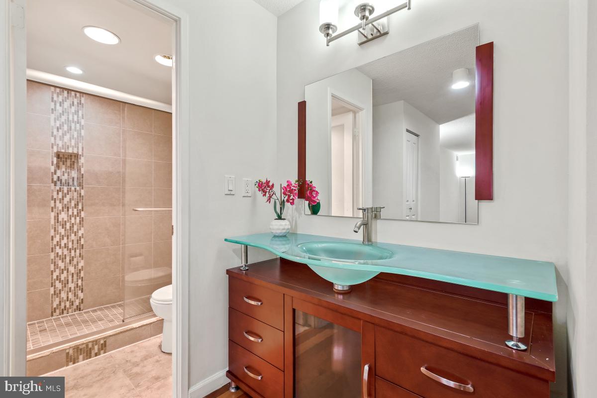 MONTEBELLO - Residential Lease