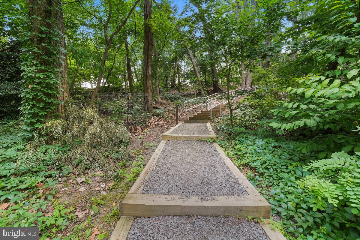 MONTEBELLO - Residential Lease