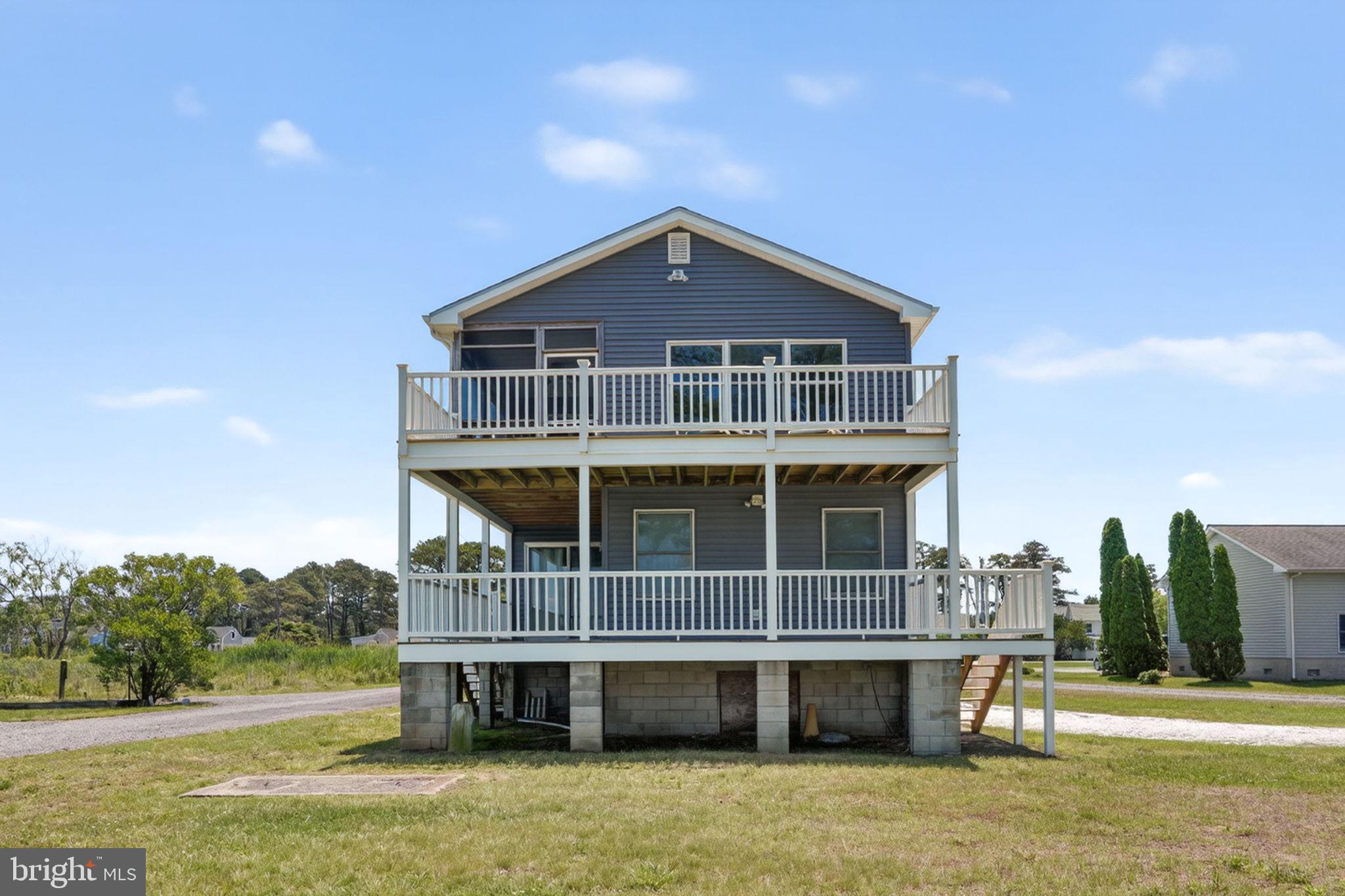 5061 BAY COLONY LANE