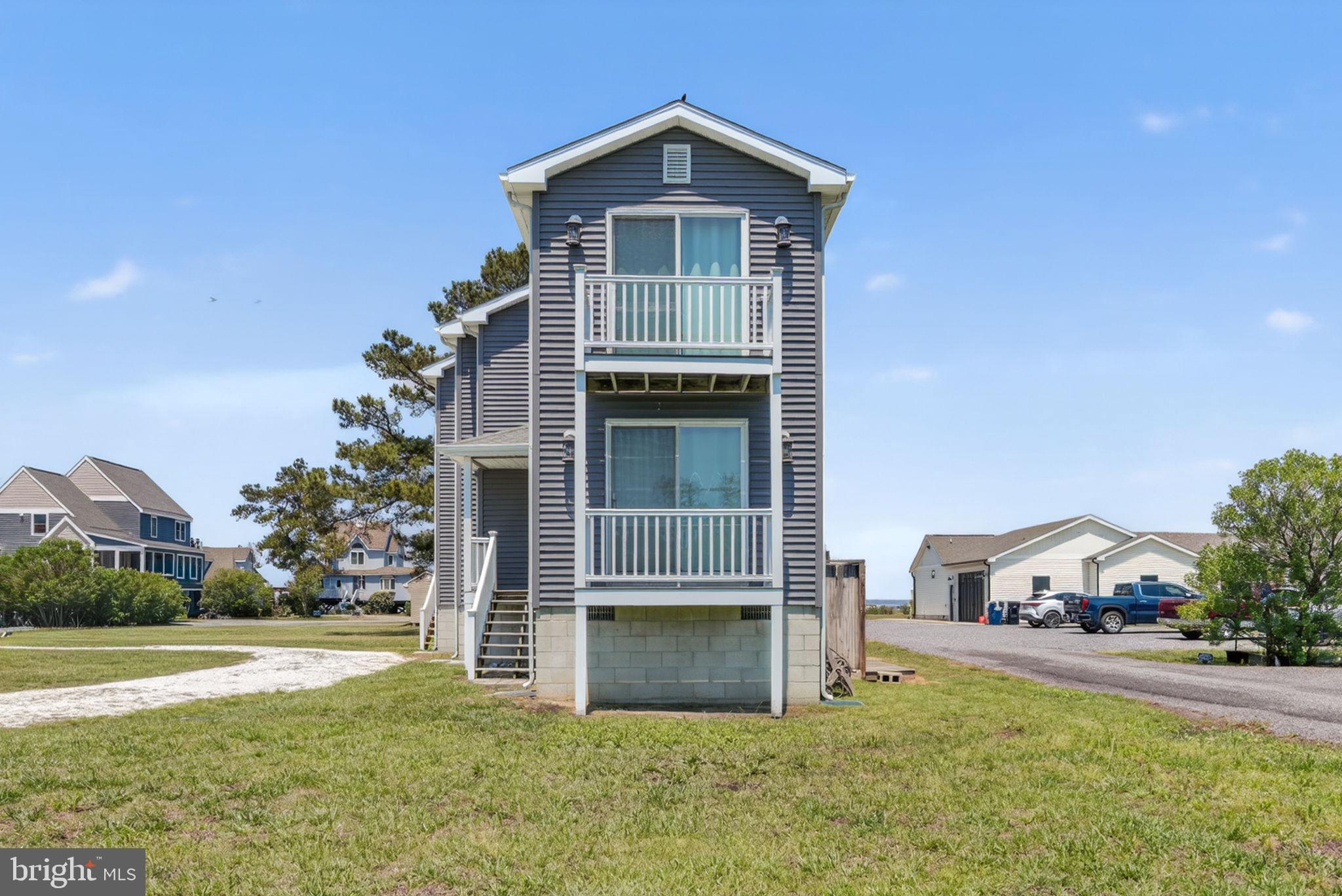 5061 BAY COLONY LANE