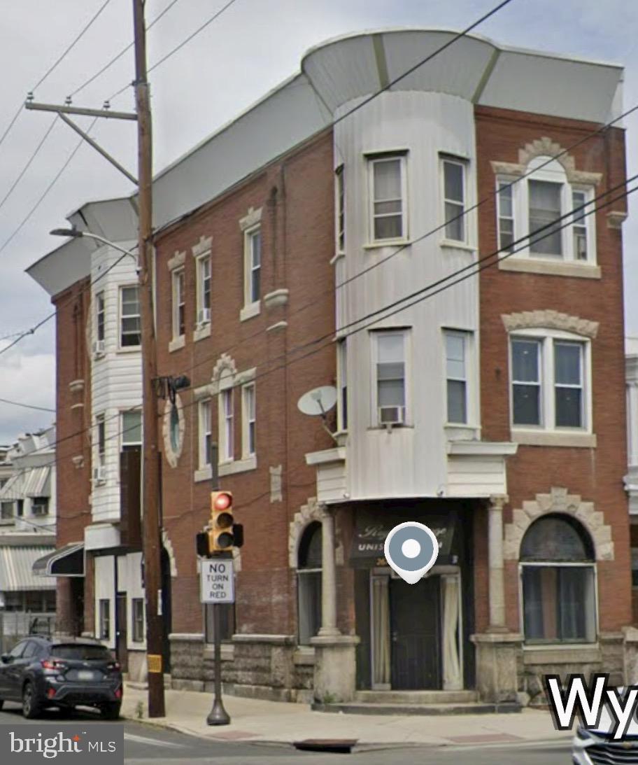5747 N WYALUSING