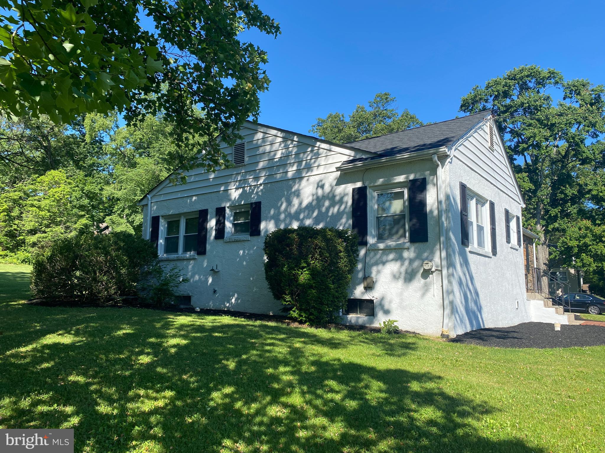 SUNNYSIDE ACRES - Residential