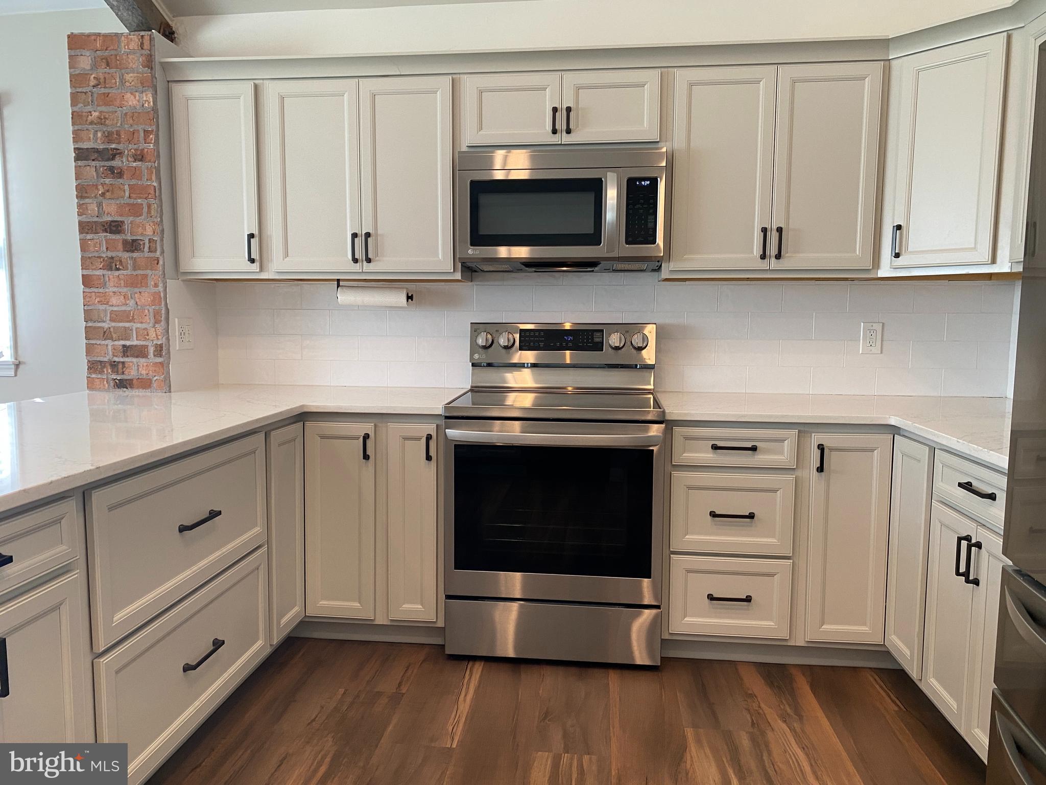 SUNNYSIDE ACRES - Residential
