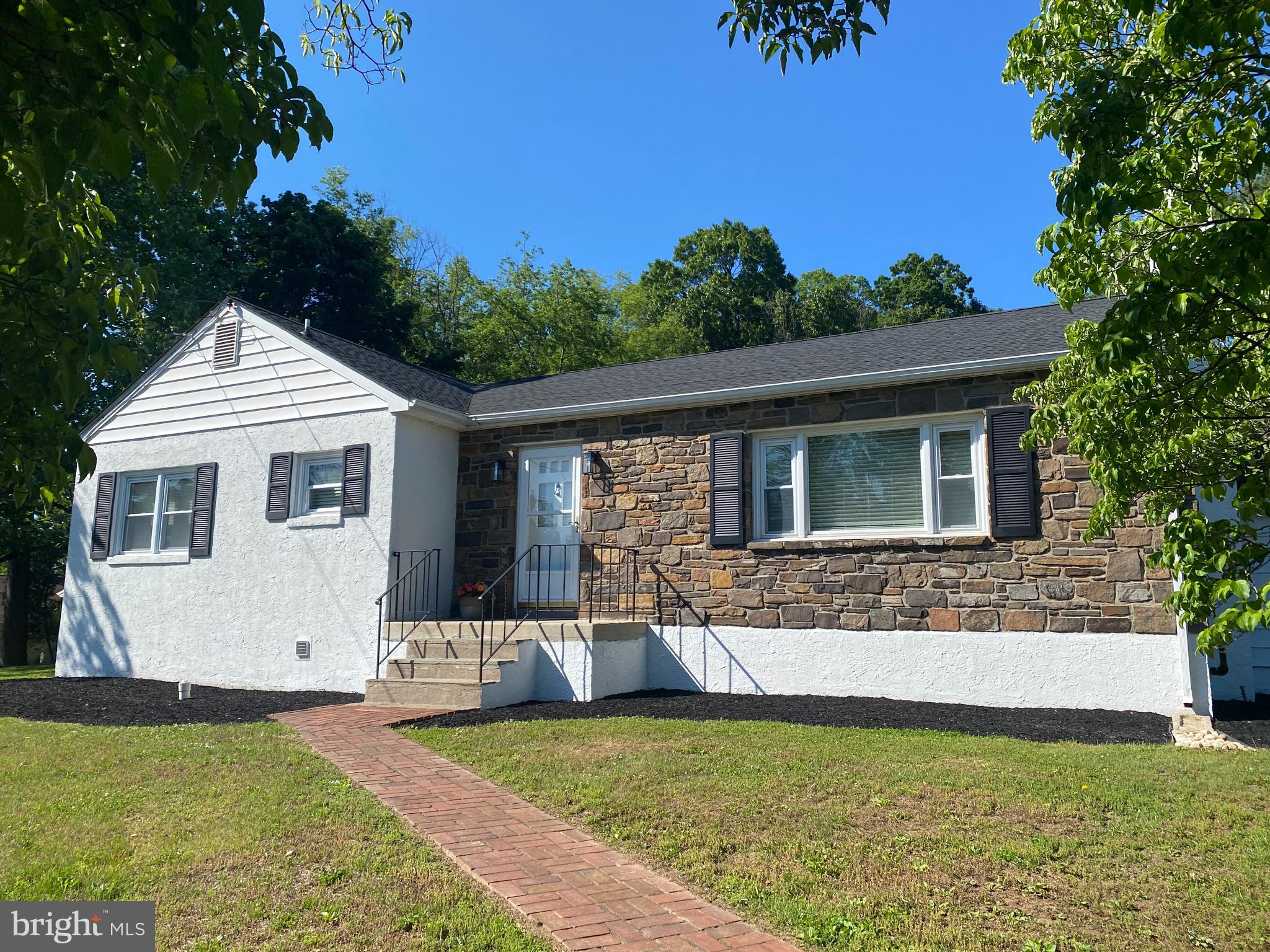 SUNNYSIDE ACRES - Residential