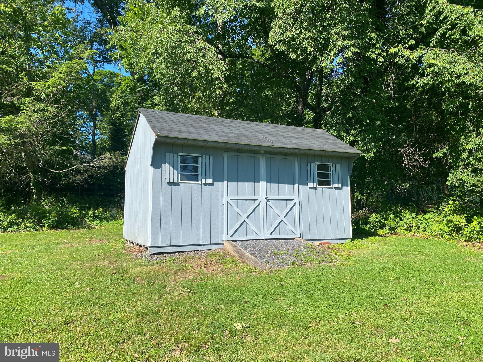 SUNNYSIDE ACRES - Residential