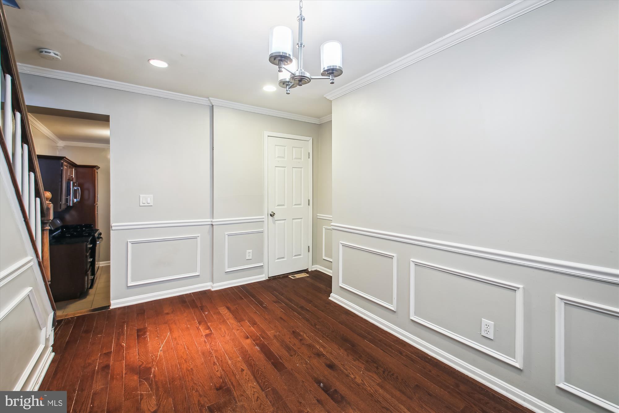 HOLLINS MARKET - Residential