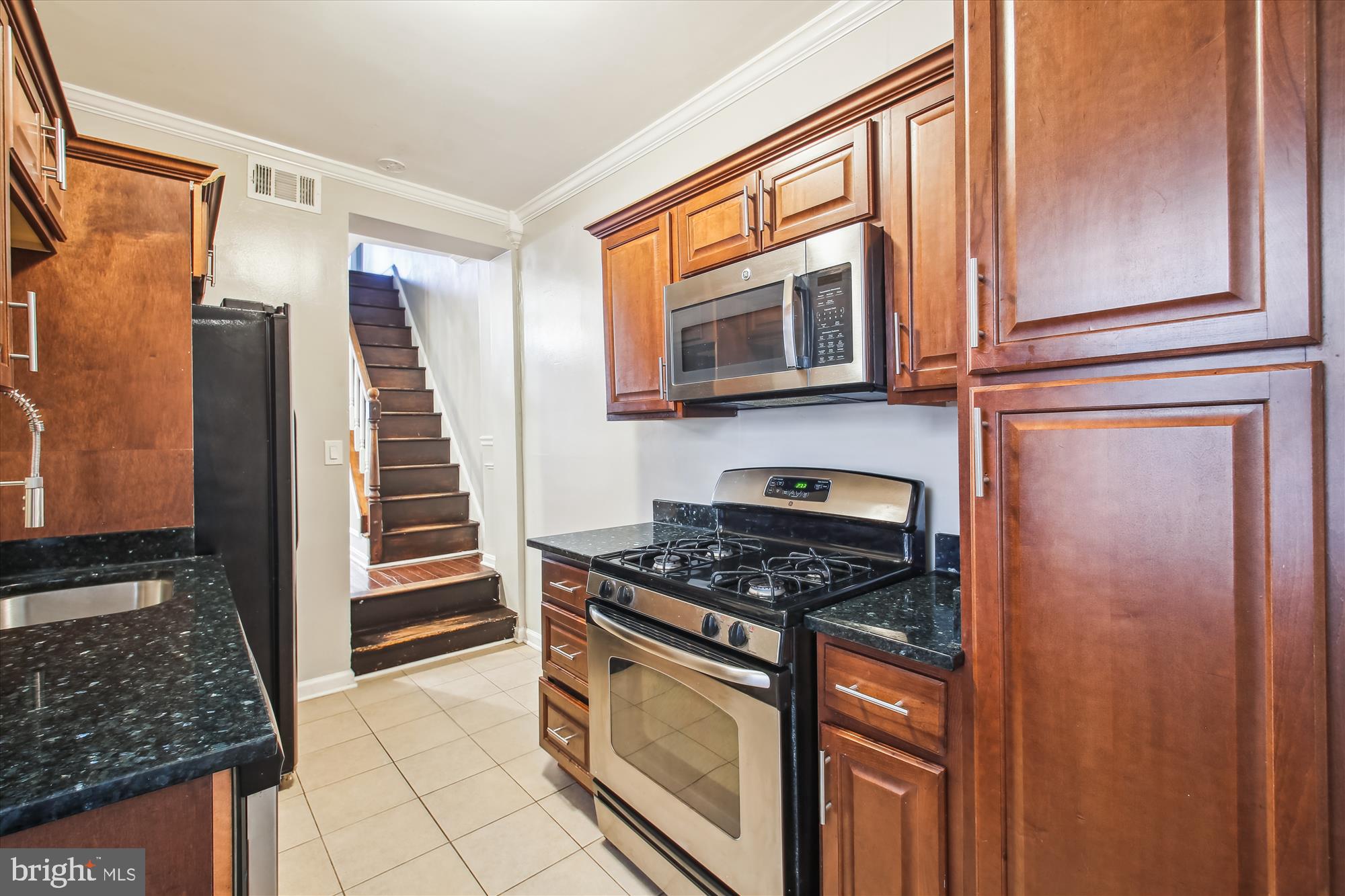 HOLLINS MARKET - Residential