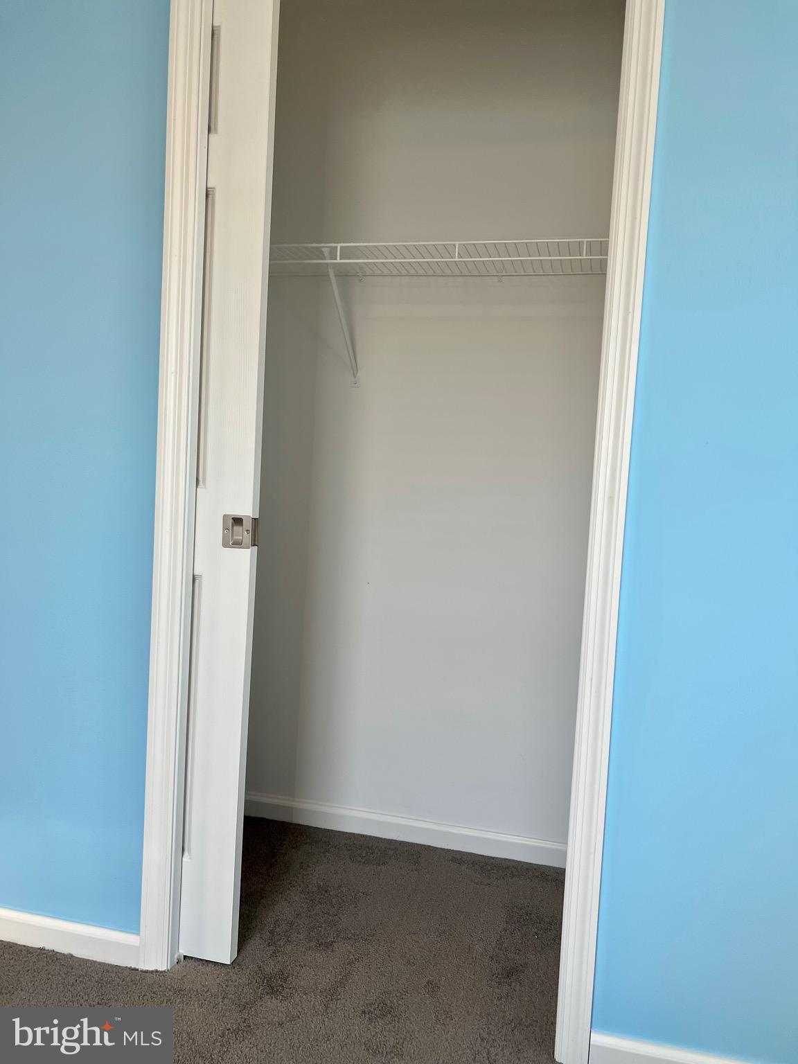 PINE VISTA ESTATES - Residential Lease