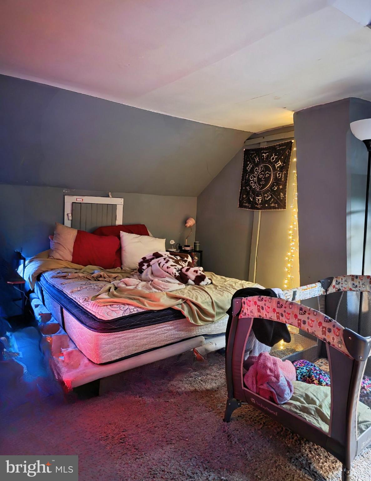 935 W MULBERRY STREET