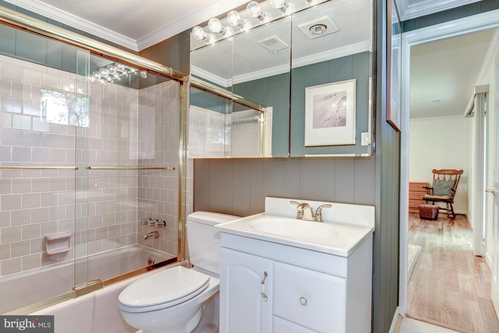 MC LEAN HAMLET - Residential