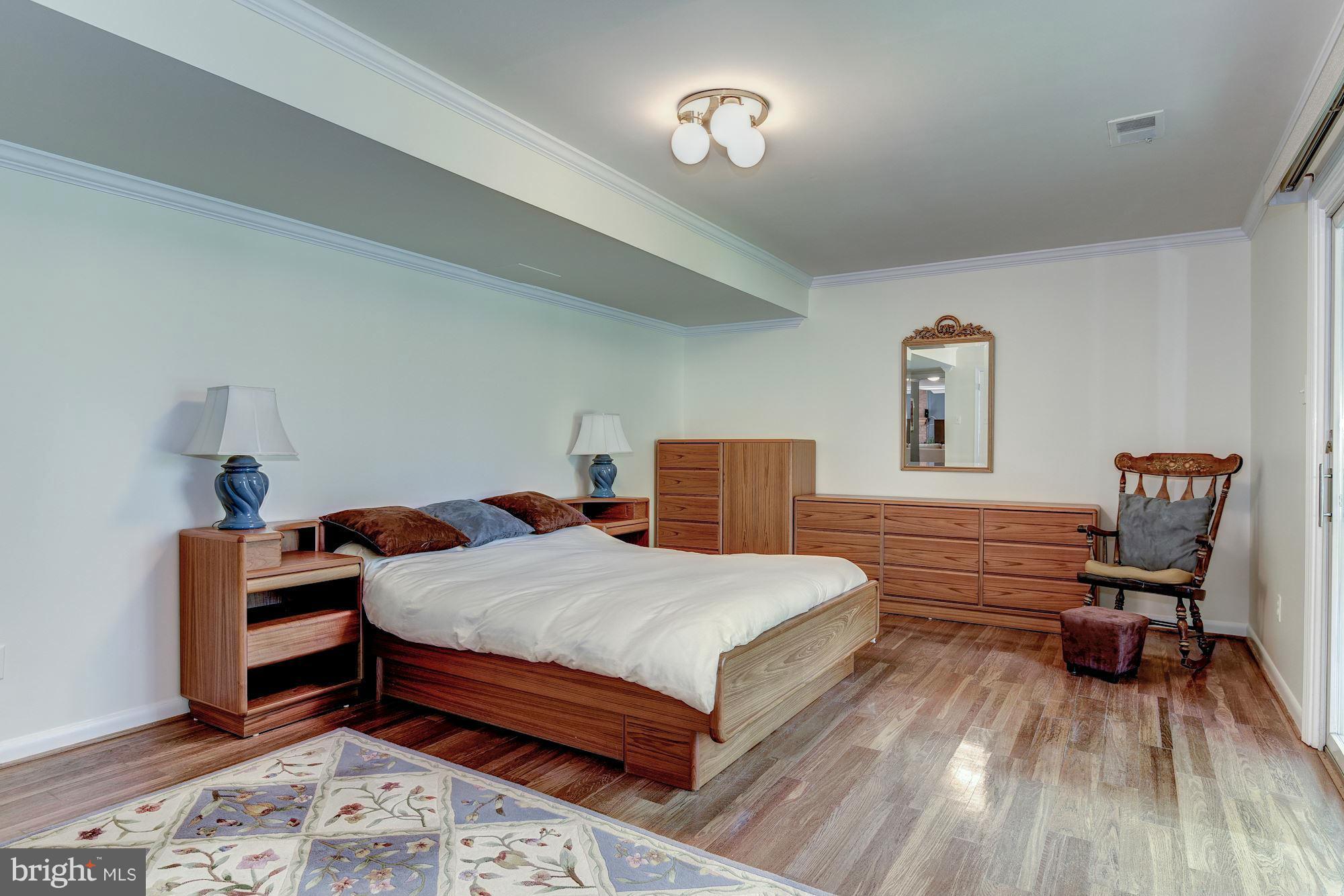 MC LEAN HAMLET - Residential