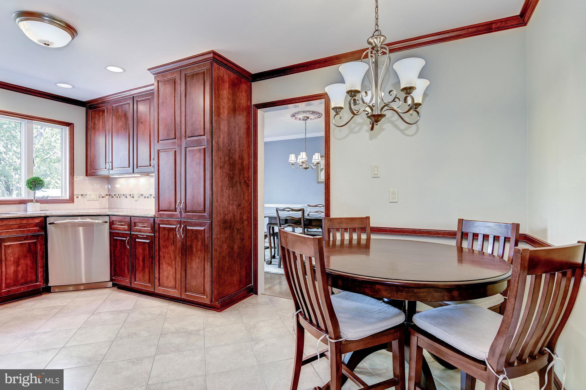 MC LEAN HAMLET - Residential