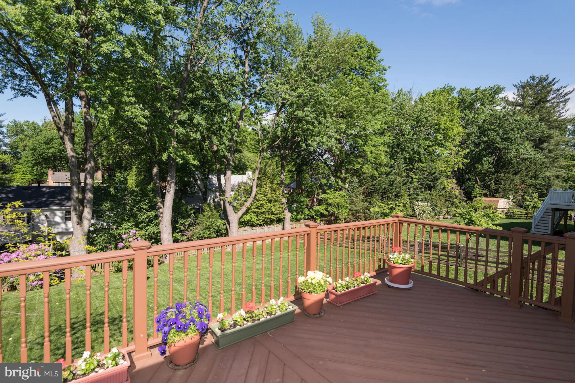 MC LEAN HAMLET - Residential