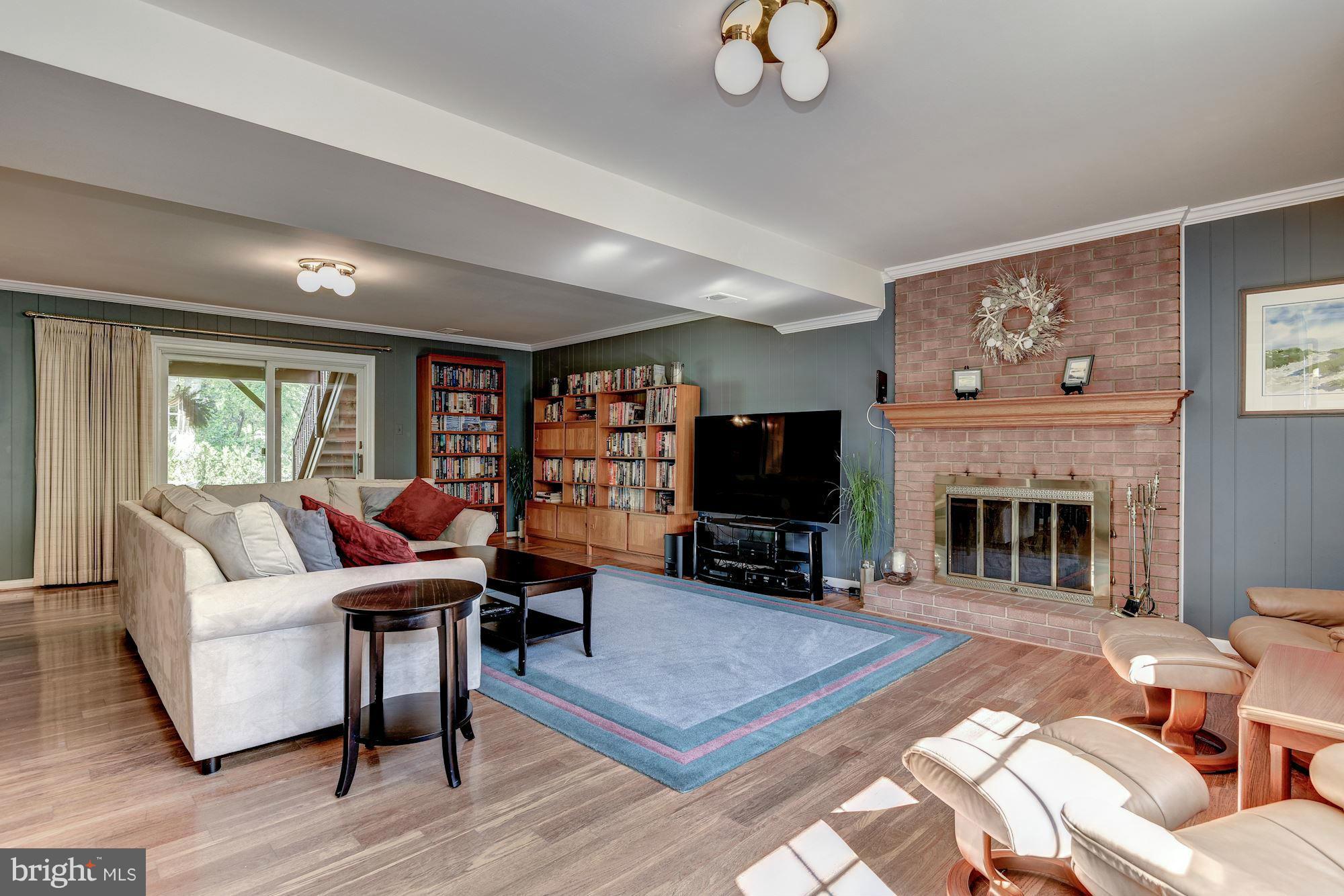 MC LEAN HAMLET - Residential