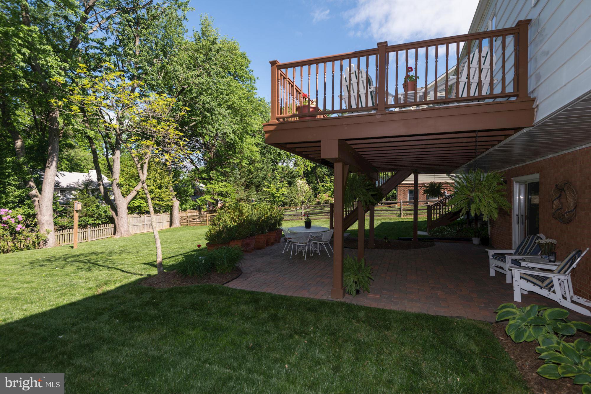 MC LEAN HAMLET - Residential