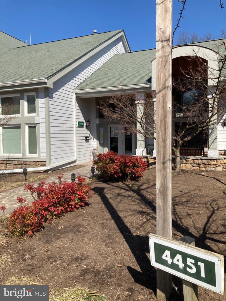 STONECROFT CONDO - Residential Lease