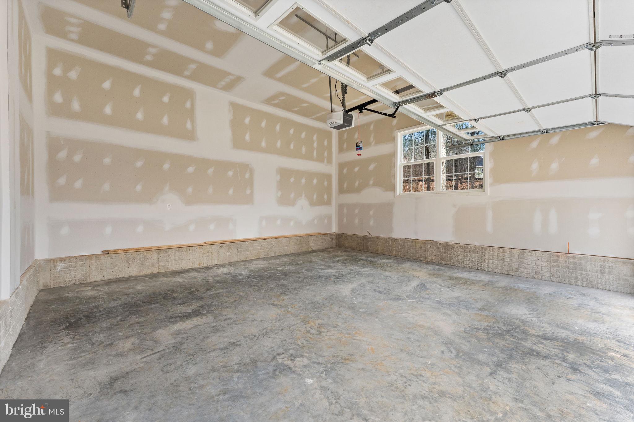 RIXEYVILLE LAKES - Residential