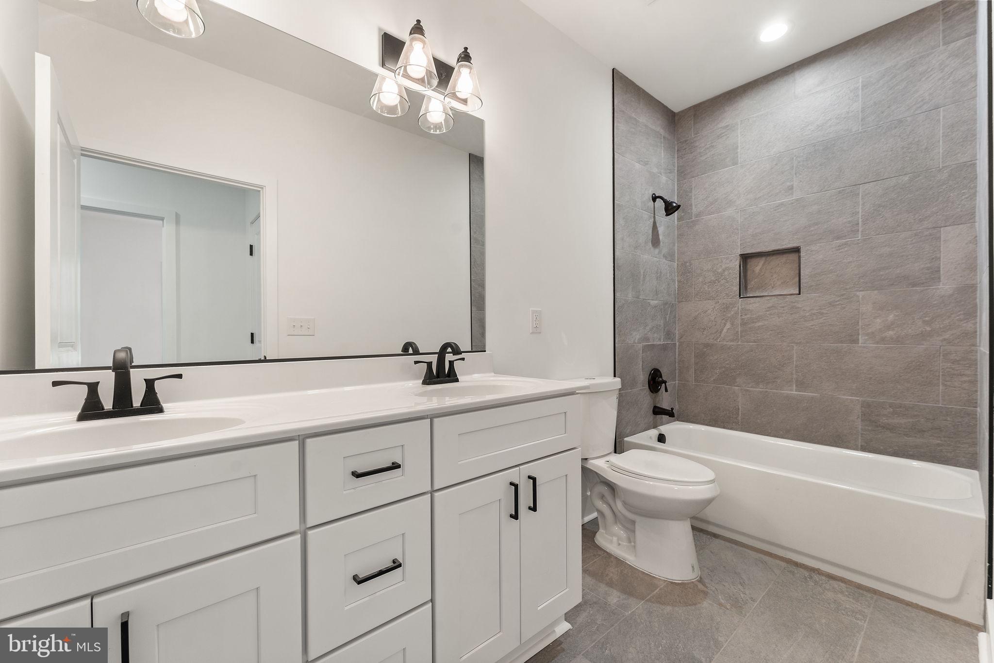 RIXEYVILLE LAKES - Residential