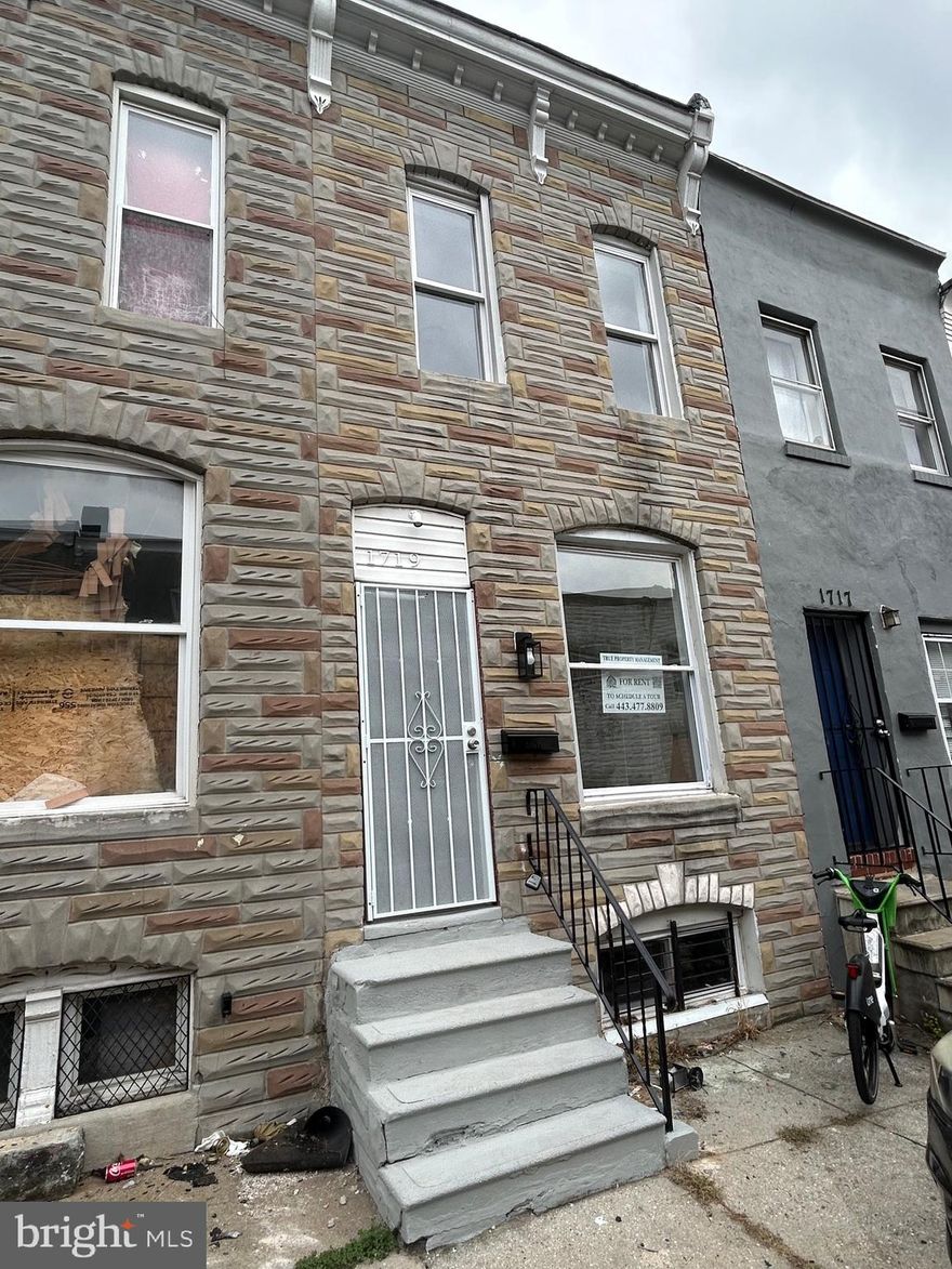 Welcome to 1719 N Regester St!

This completely renovated 3 bedroom, 1.5 bathroom property is available now! Home features fresh paint, new flooring, an updated kitchen, 2 updated bathrooms, and an in unit washer and dryer! 
Here are the rental requirements: 
✔️ Income must be 3x the monthly rent 
✔️ Vouchers are welcome 
✔️ No recent eviction history/failure to pay history (no minimum credit score required) 
✔️ $50 application fee per adult 
✔️ Security deposit due within 48 hours of accepted application 

Connect with us to make this property your new home!