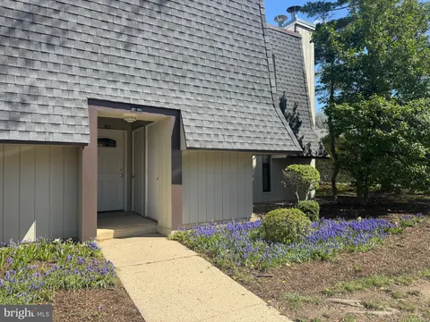 MLS: NJBL2084060