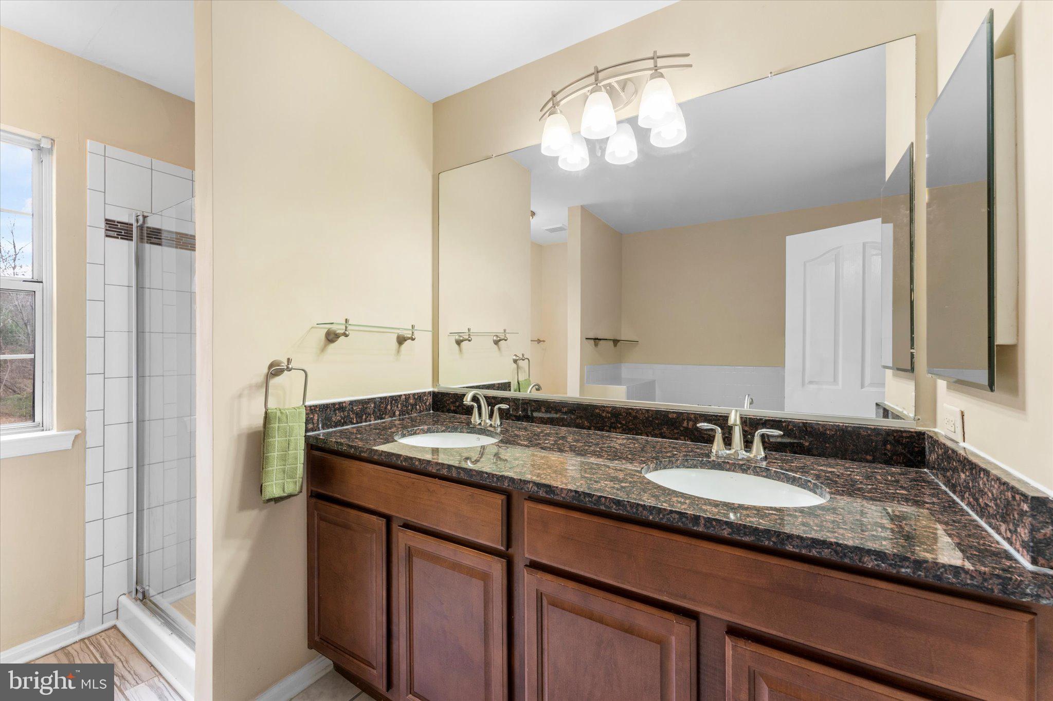 BALDWIN OAKS - Residential