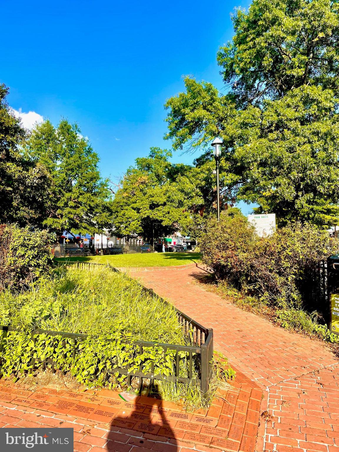 HIGHLANDTOWN - Residential