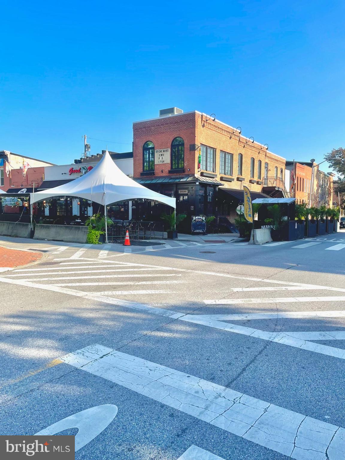 HIGHLANDTOWN - Residential